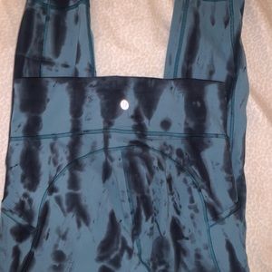 Lululemon Invigorate 25’ Tie dye